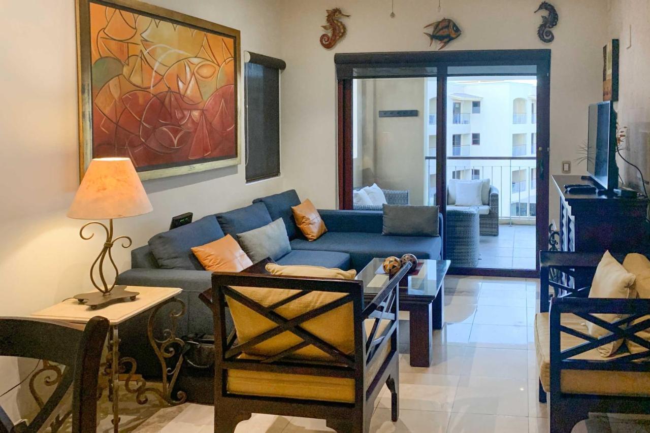 Apartamento Beachfront With Pool Access! Playa del Carmen