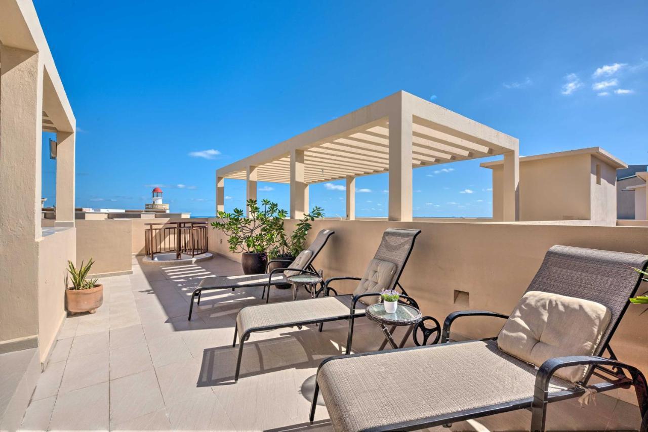 Beachfront With Pool Access! *