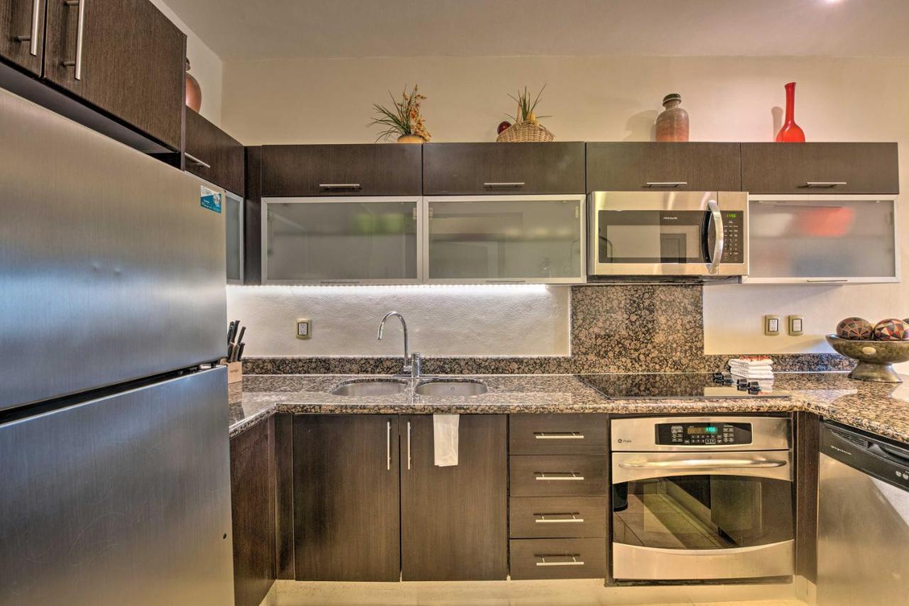Beachfront With Pool Access! Apartamento Playa del Carmen
